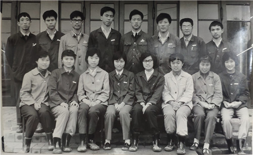 79级院三好积极分子合影留念